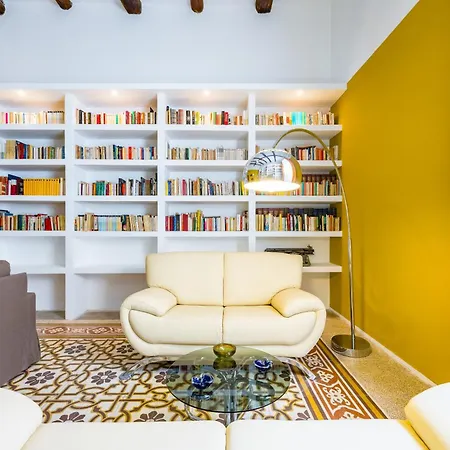 Wide And Arty At Spanish Quarter شقة *